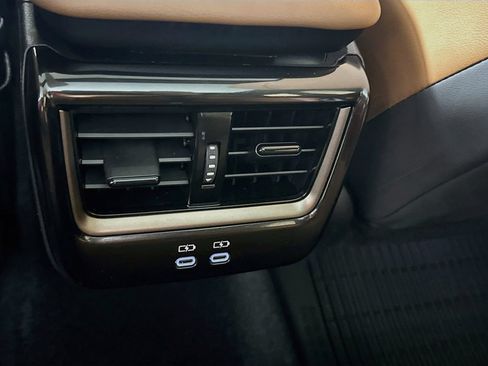 Certified 2025 Toyota Crown Signia w/ Advanced Technology Package AWD/4WD image 23