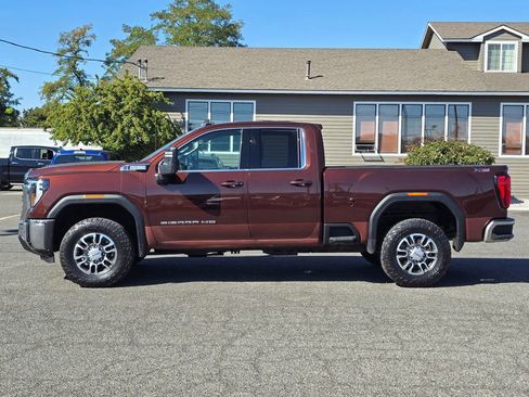 Used 2024 GMC Sierra 2500 SLE image 2