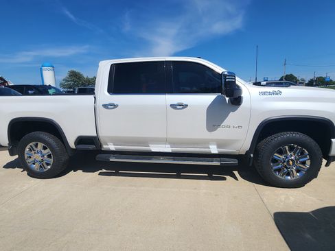 Certified 2023 Chevrolet Silverado 3500 High Country w/ Safety Package II AWD/4WD image 4