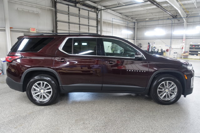 Used 2023 Chevrolet Traverse LT FWD image 8