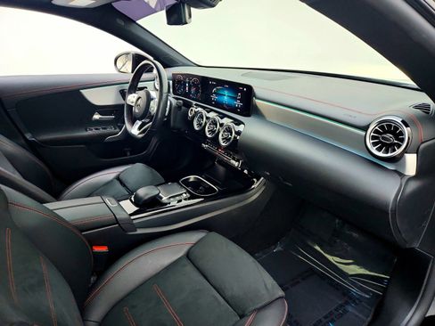 Used 2023 Mercedes-Benz CLA 250 image 24