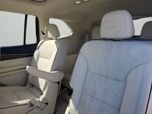 New 2026 Buick Enclave Avenir w/ Super Cruise Package FWD image 19