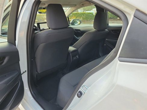 Used 2025 Toyota Corolla LE image 9
