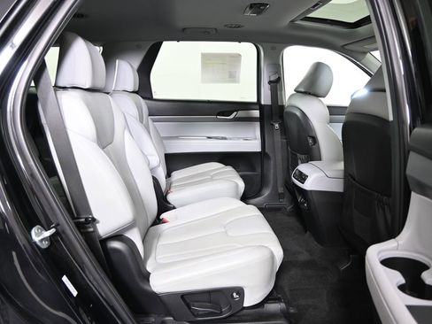 Used 2022 Hyundai Palisade SEL w/ Premium Package AWD/4WD image 16