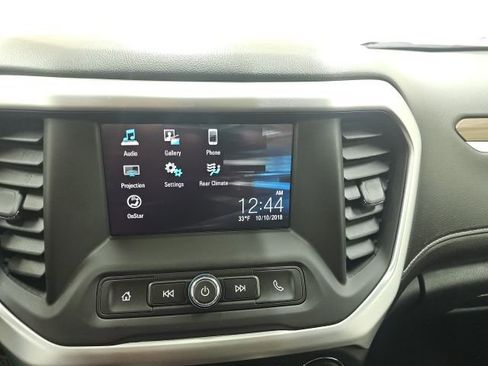 Used 2019 GMC Acadia SLE image 6