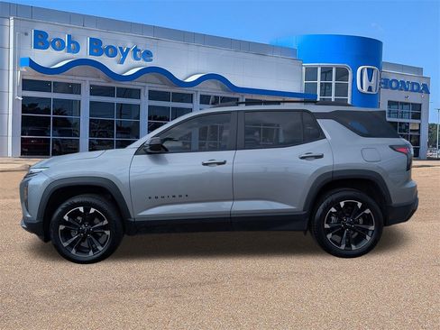 Used 2025 Chevrolet Equinox RS image 2