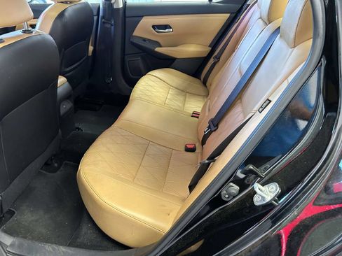 Used 2022 Nissan Sentra SV w/ SV Premium Package FWD image 15