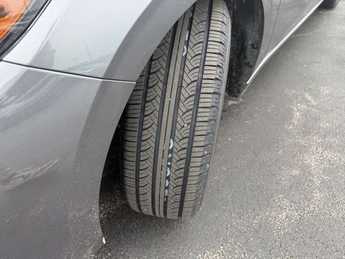 Used 2024 Nissan Sentra SV FWD image 24