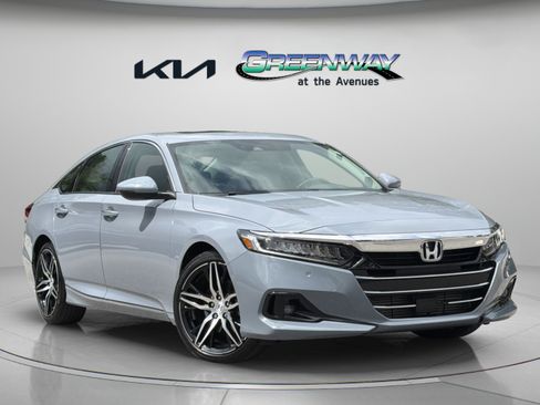 Used 2021 Honda Accord Touring image 1