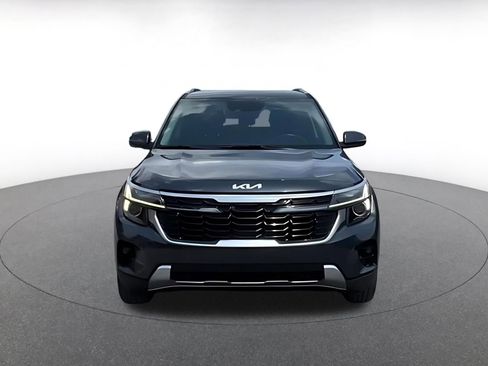 Used 2025 Kia Seltos S FWD image 4