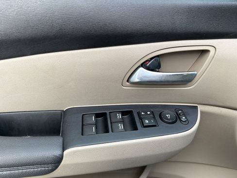 Used 2014 Honda Odyssey EX-L image 12