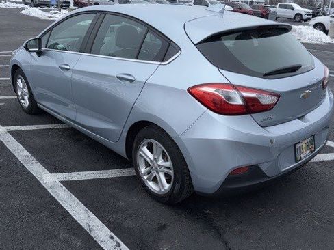 Used 2017 Chevrolet Cruze LT image 8