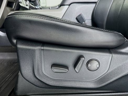 Used 2020 Ford F150 Lariat w/ Equipment Group 502A Luxury AWD/4WD image 18