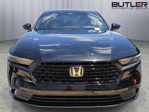 Used 2024 Honda Accord Sport image 3