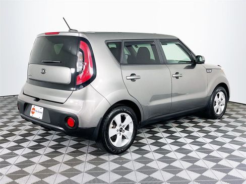 Used 2018 Kia Soul image 9