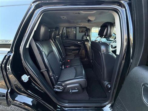 Used 2018 Dodge Journey Crossroad w/ Driver Convenience Group image 27