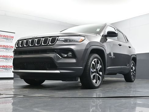 Used 2023 Jeep Compass Limited AWD/4WD image 35