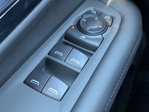 New 2026 Chevrolet Suburban LS image 23