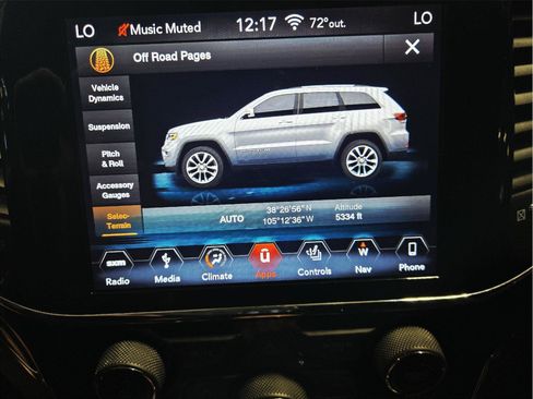 Used 2019 Jeep Grand Cherokee Overland AWD/4WD image 27