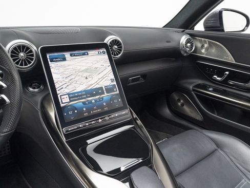 Used 2022 Mercedes-Benz SL 63 AMG SL 63 AMGﾮ w/ Driver Assistance Package image 27