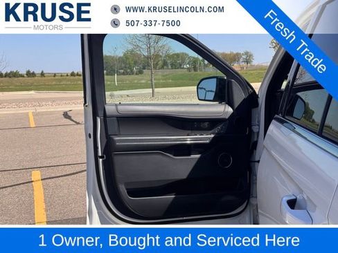 Used 2022 Ford Expedition Max Limited AWD/4WD image 4