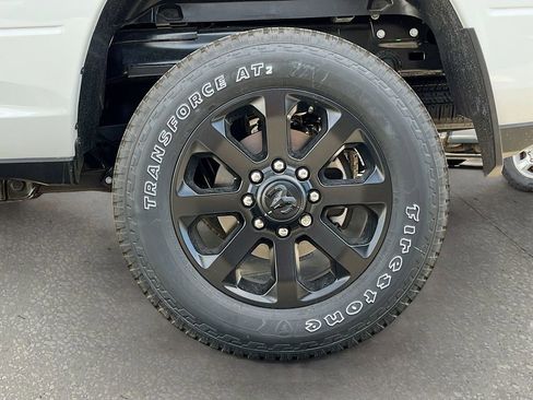 New 2026 RAM 2500 Laramie AWD/4WD image 32