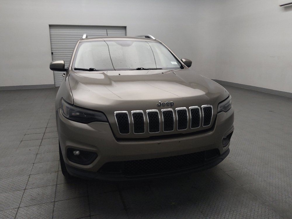 Used 2019 Jeep Cherokee Latitude Plus AWD/4WD image 14