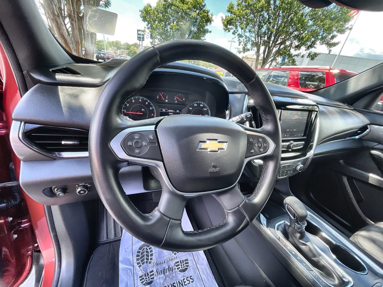 Used 2023 Chevrolet Traverse LT FWD image 10