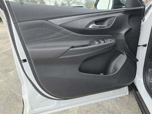 New 2026 Buick Envista Sport Touring image 11