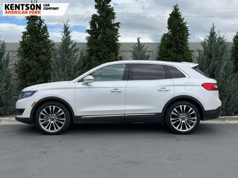 Used 2016 Lincoln MKX Reserve w/ Luxury Package FWD image 4