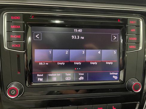 Used 2019 Volkswagen Passat 2.0T Wolfsburg w/ Wheels & Sunroof Package image 32