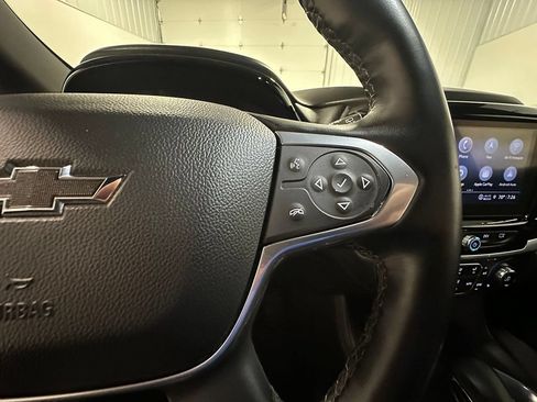 Used 2023 Chevrolet Traverse RS AWD/4WD image 40