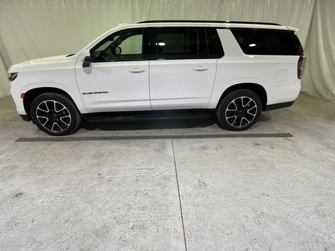 Used 2023 Chevrolet Suburban RST w/ Luxury Package image 7