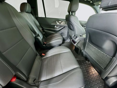 Certified 2023 Mercedes-Benz GLS 450 4MATIC image 31