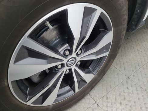 Used 2019 Nissan Murano S image 31