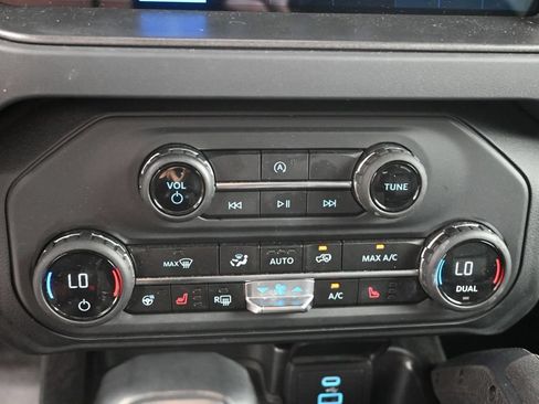 Used 2025 Ford Bronco Badlands AWD/4WD image 27