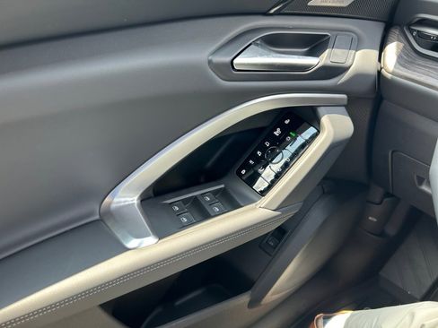 Certified 2025 Audi Q5 Premium Plus w/ Premium Plus image 32