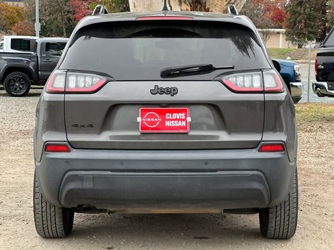Used 2019 Jeep Cherokee Latitude Plus image 8