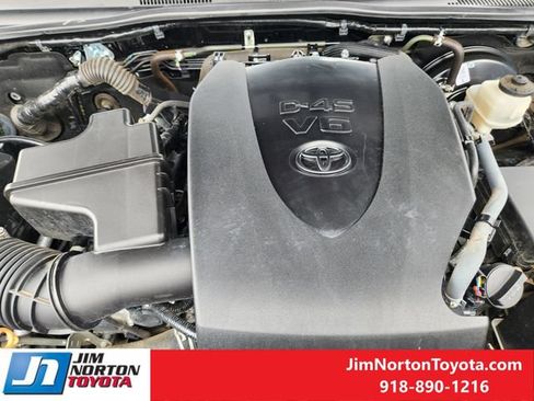 Used 2022 Toyota Tacoma TRD Sport w/ Technology Package RWD image 31