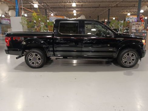 Used 2017 Ford F150 XLT w/ Equipment Group 302A Luxury AWD/4WD image 13