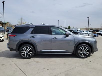 Used 2024 Nissan Pathfinder Platinum w/ Cargo Package