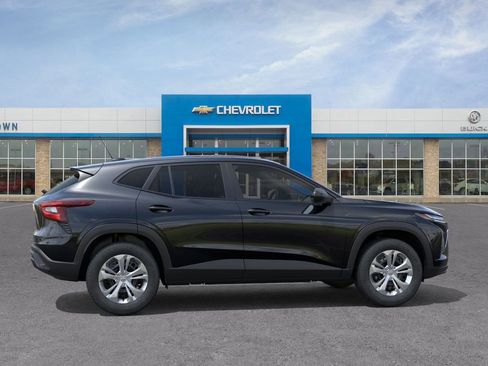 New 2026 Chevrolet Trax LS image 5
