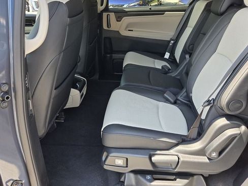 Certified 2026 Honda Odyssey Elite image 12