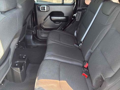 Used 2023 Jeep Wrangler Unlimited Sport image 17