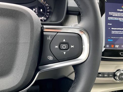 New 2026 Volvo XC40 B5 Plus w/ Protection Package Premier image 18