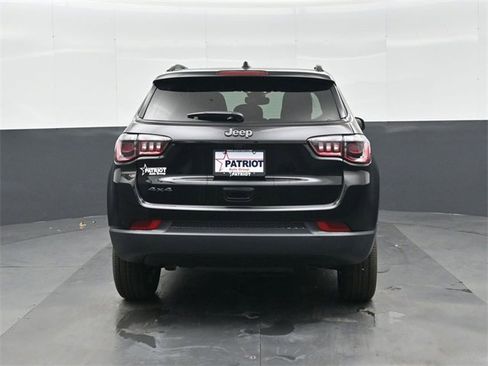 New 2026 Jeep Compass Latitude image 5