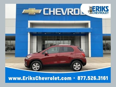 Used 2022 Chevrolet Trax LT w/ LT Convenience Package image 1