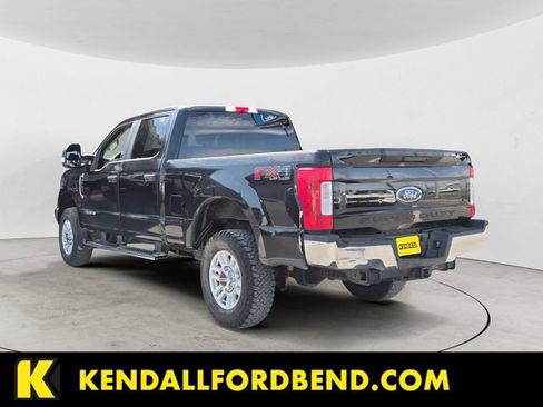 Used 2019 Ford F250 XL w/ STX Appearance Package AWD/4WD image 3