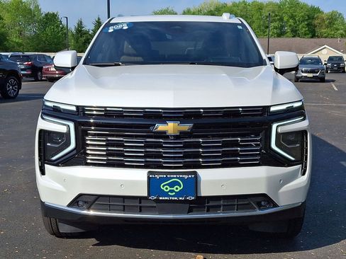 Certified 2025 Chevrolet Suburban High Country AWD/4WD image 29