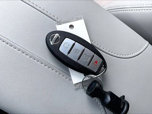 Used 2022 Nissan Rogue Sport SL AWD/4WD image 12